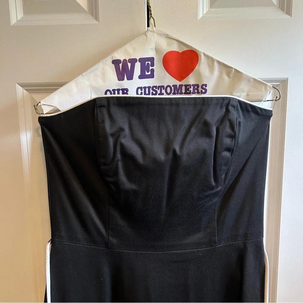 White House Black Market Women’s Dress - Picture 4 of 12